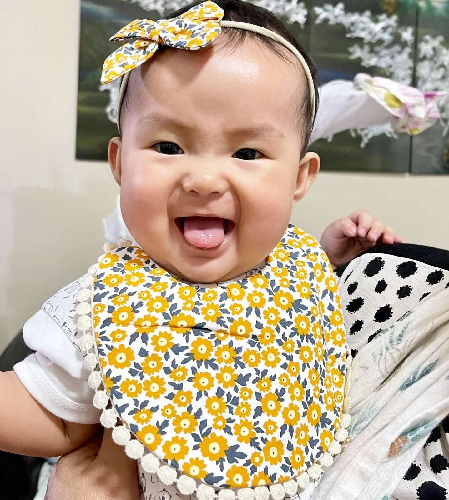 Blooming Wisdom Chic Bib & Bows Set - Marigold